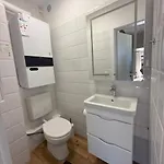 Haakestrasse 1j *